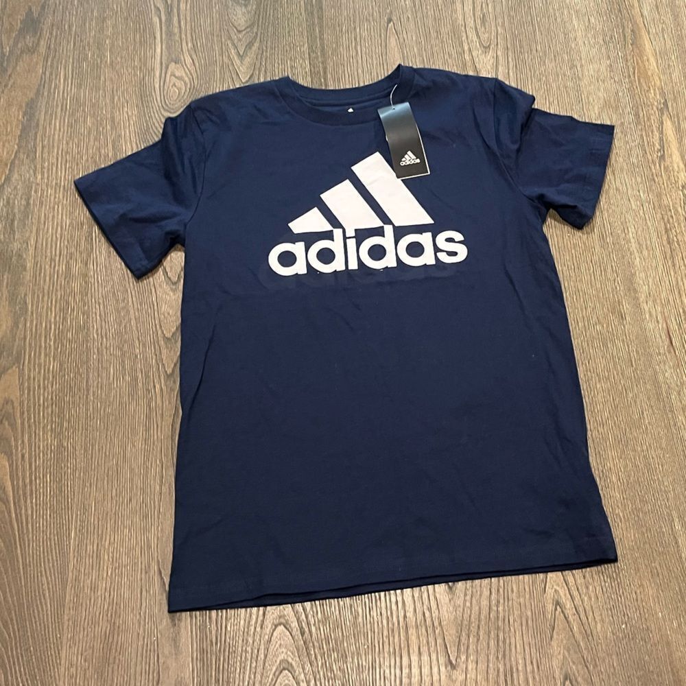 NWT Adidas Navy White Logo Graphic Short Sleeve T-Shirt Size M 10./12